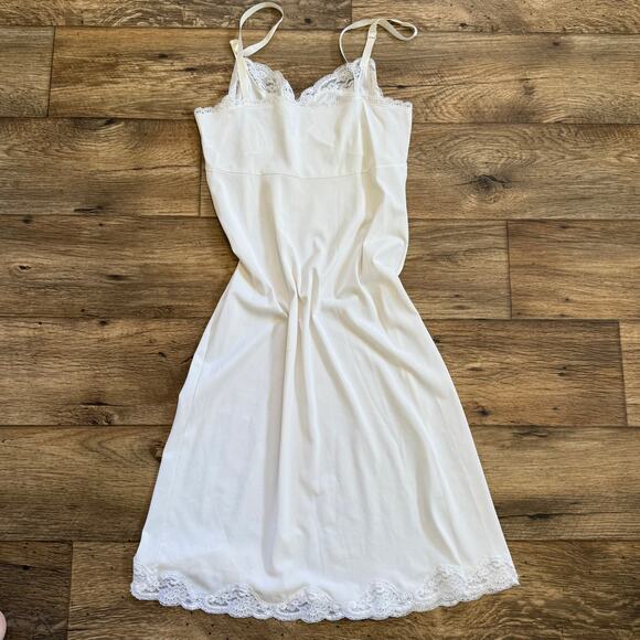 Vintage 70s Shadowline Cream Lace Lingerie Slip Dress - Picture 2 of 6